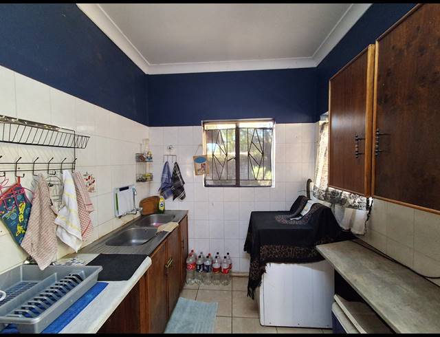 3 BEDROOM FREESTANDING FOR SALE IN STILFONTEIN EXT 4